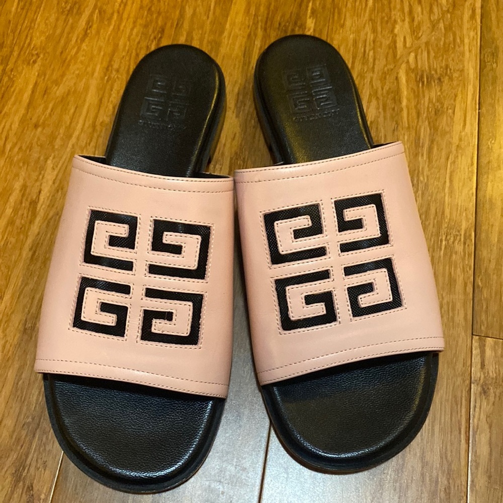 GIVENCHY Leather Logo Sandal size 37.5